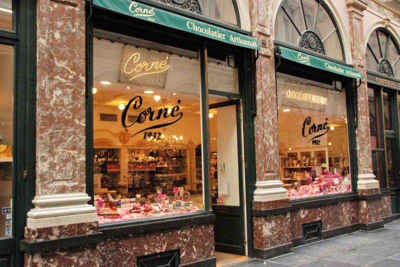 patisserie-AUVARE-min_chocolate_chocolaterie_shop_luxury_chic_gallery_brussels_belgium-558146